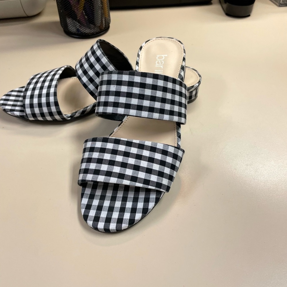 Beautiful sandals, perfect for summer!!!too big on me, - Picture 5 of 5